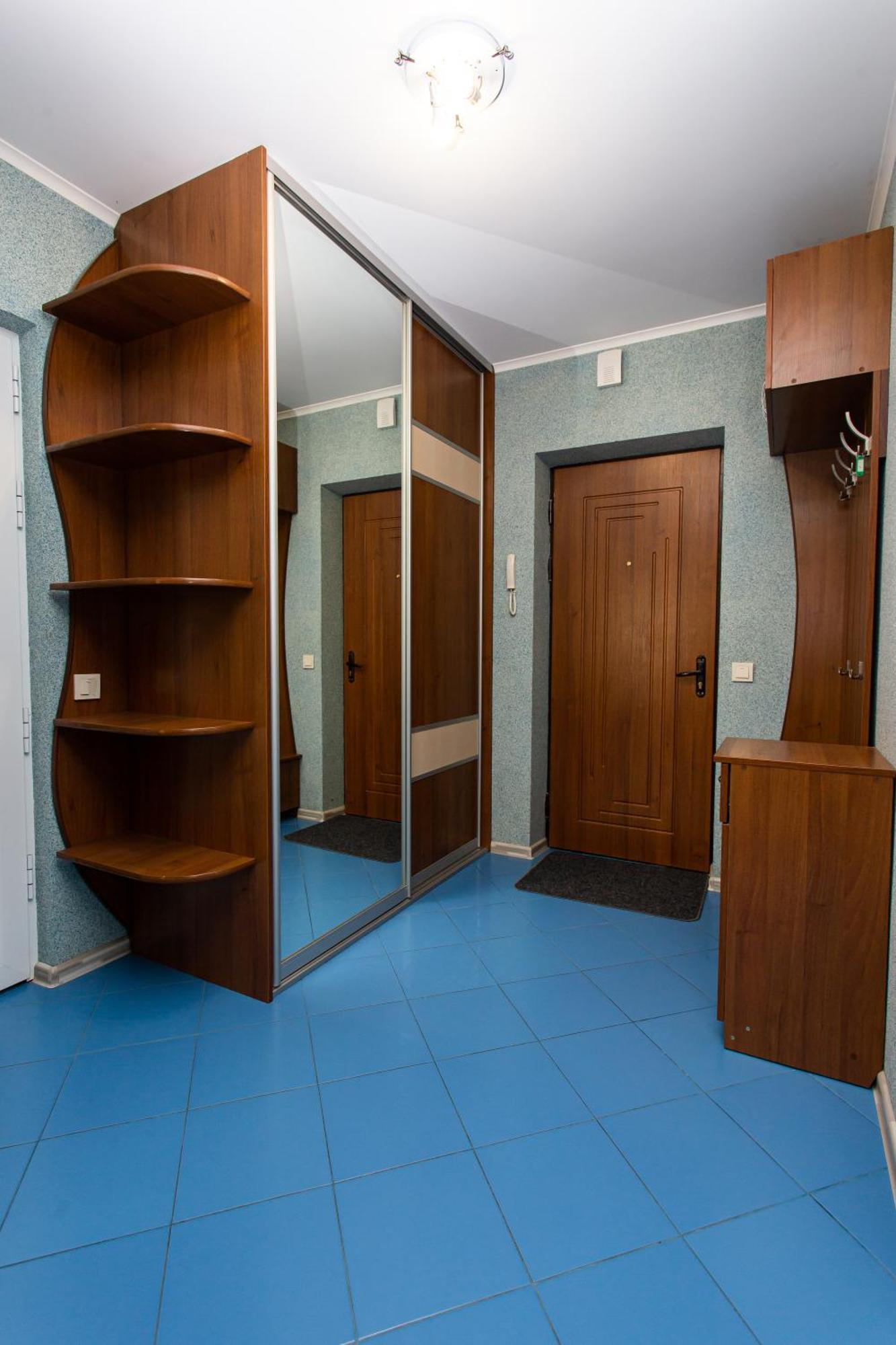 центр. вул. родини барвінських Apartment Ternopil