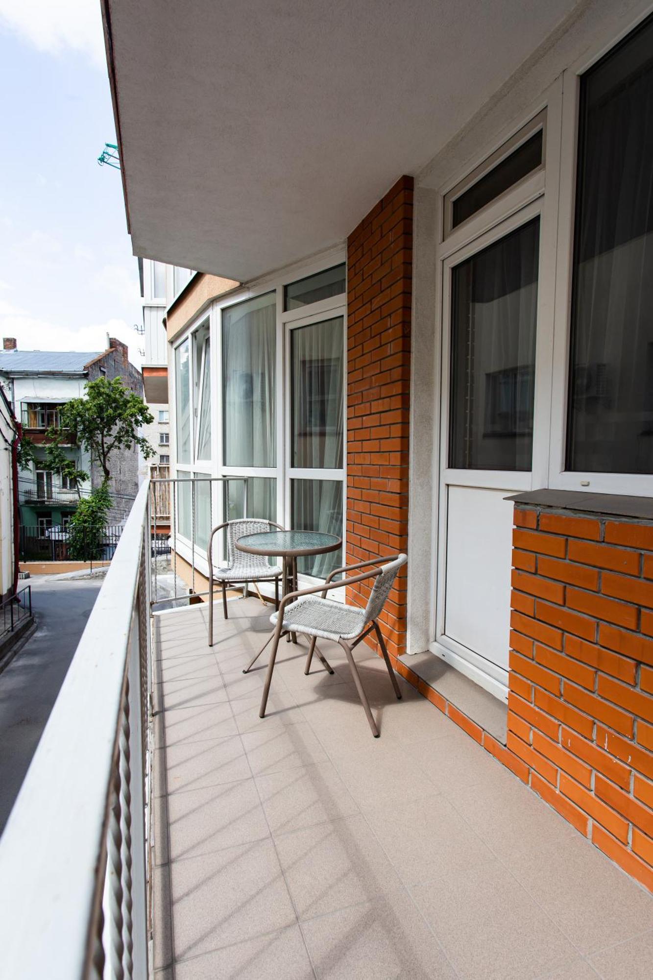 центр. вул. родини барвінських Apartment